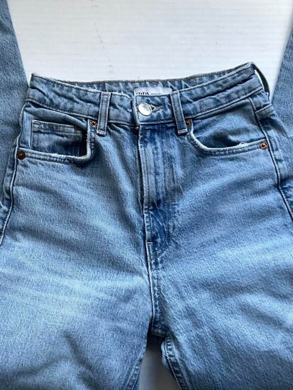 Zara High Waist Straight Leg Jeans Light Wash Denim Women's Size 0 - Picture 5 of 5